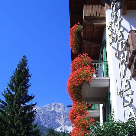 Hotell Hotel Pontechiesa Cortina dʼAmpezzo