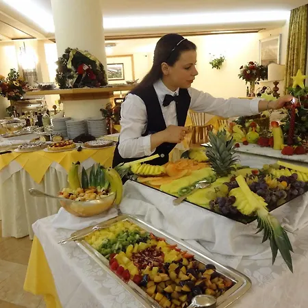 Hotel Pontechiesa Hotell 3*
