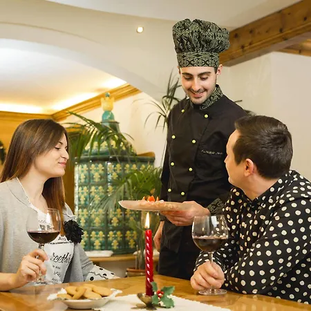 Hotell Hotel Pontechiesa Cortina dʼAmpezzo