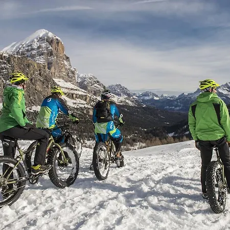Pontechiesa Hotel Cortina dʼAmpezzo